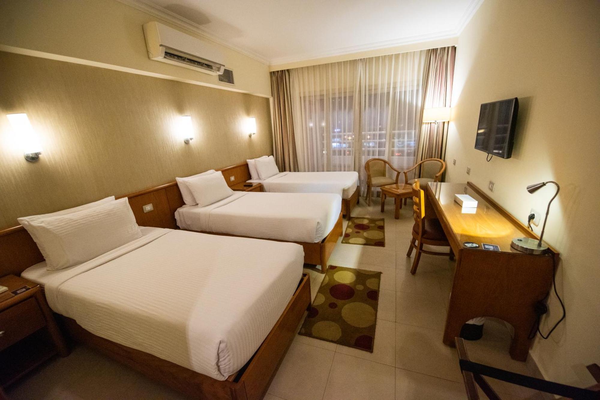 The Grand Plaza Hotel Smouha Alexandrië Buitenkant foto